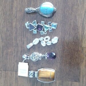 6 Lia Sophia Pendants like new and necklace